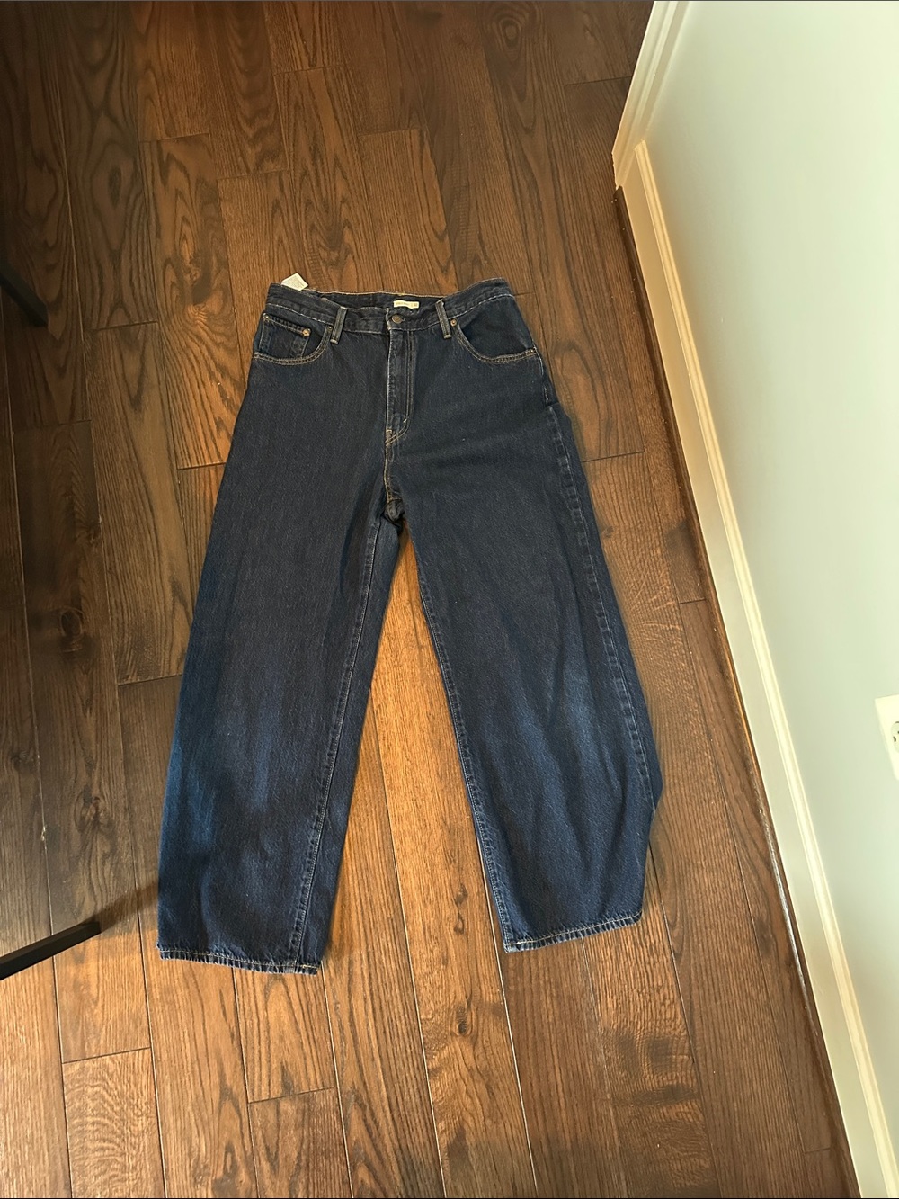Vtg Levi’s baggy jeans dark wash